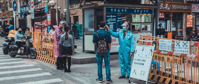 创业板指逼近沪指，主板低位不保！下周机会在小票？