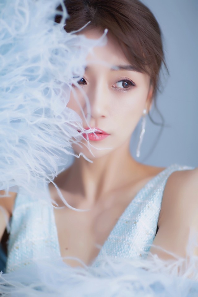 跆拳道世界冠军张娜时尚大片新鲜出炉完美诠释温柔知性