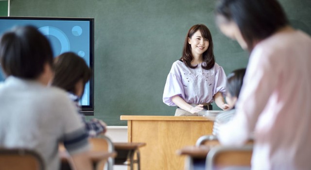 教育部等六部门建设改革高校教师队伍师风师德建设是首要任务