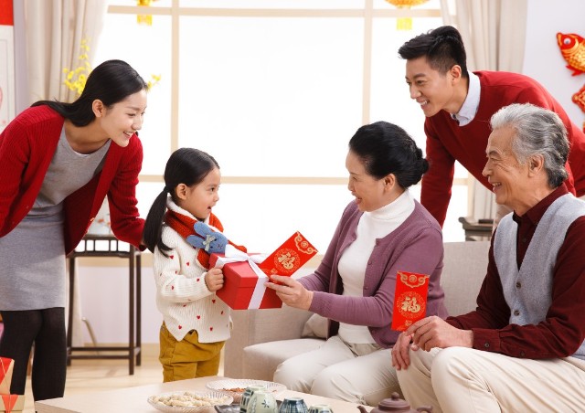 孩子过年红包如何处理聪明爸妈用这3个方法解决