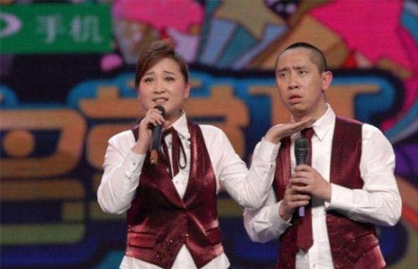 但是,整个相声行业是走下坡路的,贾玲努力了这么久,自己的努力加上