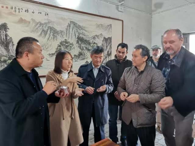 中國專業(yè)人才庫紫砂、陶瓷研究鑒定發(fā)展中心成立，落戶山西鄉(xiāng)寧縣