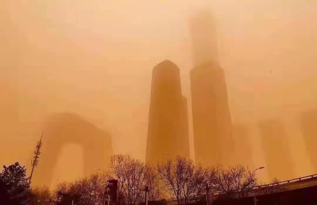 依稀记得09年的夏天,北京在刮沙尘暴,a股还是3000点.