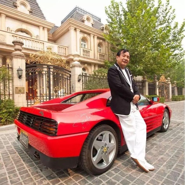 北京首富车牌京a00001中国法拉利第一人李晓华逆袭史