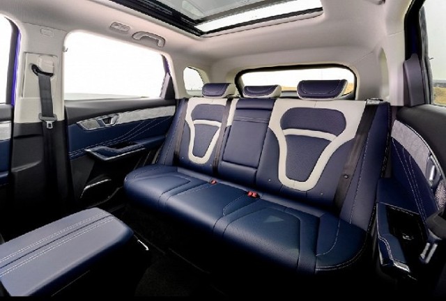 一汽奔腾t99机长版上市新增专属踏板和配色售价1919万元新车