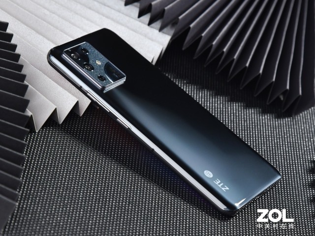 支持144hz高刷的自拍手机中兴s30pro精美图赏