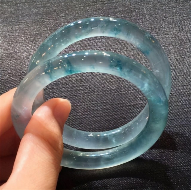 翡翠的飘花飘色各有深意 不同位置还不许乱用 你能分得清吗 财富号 东方财富网
