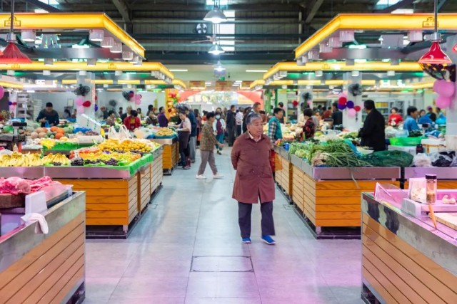 京东每日优鲜都想改造菜市场，这会是一门好生意吗？