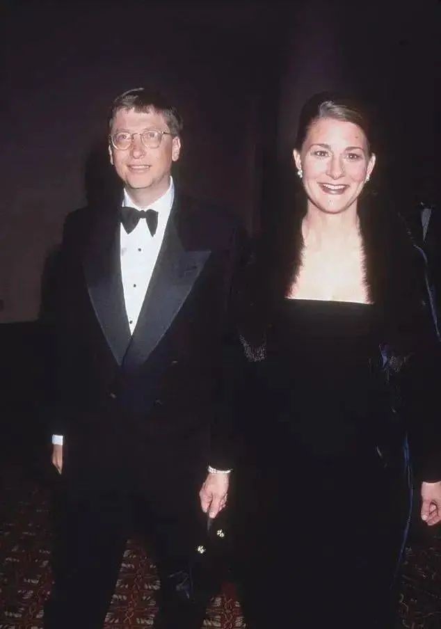 世界首富比尔盖茨离婚超1300亿美元如何分配为了避税不止只有离婚这一