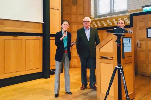 根据上述外媒的报道线索,有人猜测shelly wang是一位微博名叫"王 "