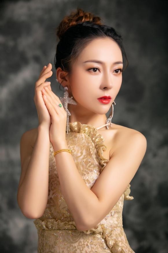 劉九兒出席《超級網紅》欄目啟動儀式暨明星網紅之夜