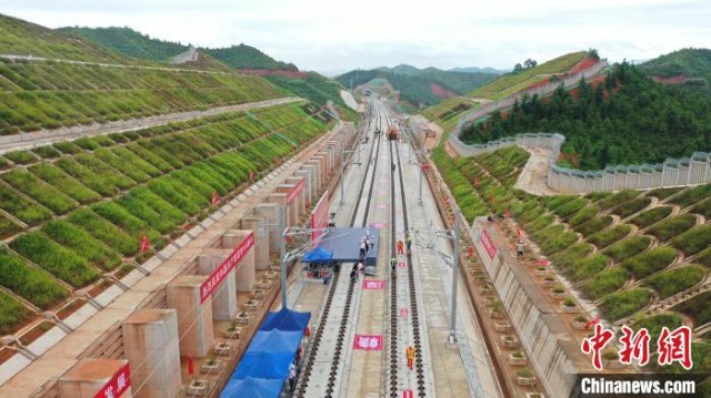 赣(州)深(圳)高铁广东段与江西段在广东省河源市和平县下车镇和一村