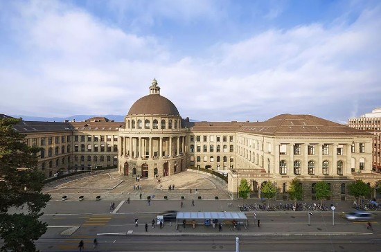 美国的7500怎么表示国土不到重庆一半，却创造出7500亿美元GDP，人均GDP比美国还高！_https://www.jmylbn.com_新闻资讯_第6张