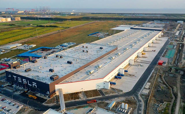 也同样是2018年,上海和特斯拉美国总部达成协议,敲定了在上海建