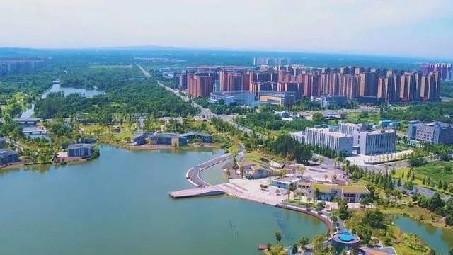 连接起主城,天府新区,眉山天府新区,以及南接的岷东大道,或是这座城市