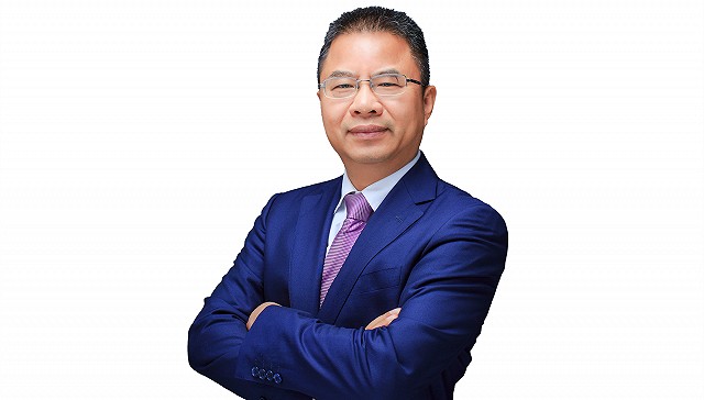 胡颖君 章宇璠改革开放后,怀着教师梦的张国平如愿成为了一名小学老师