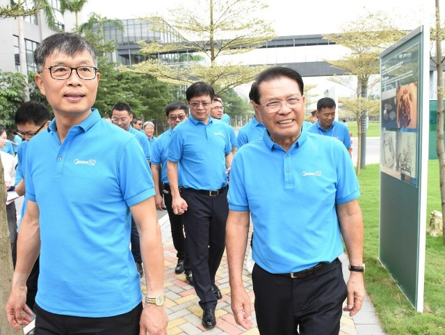 没双汇的麻烦，青岛烟台富豪没让儿子接班，淄博富豪干脆卖掉企业
