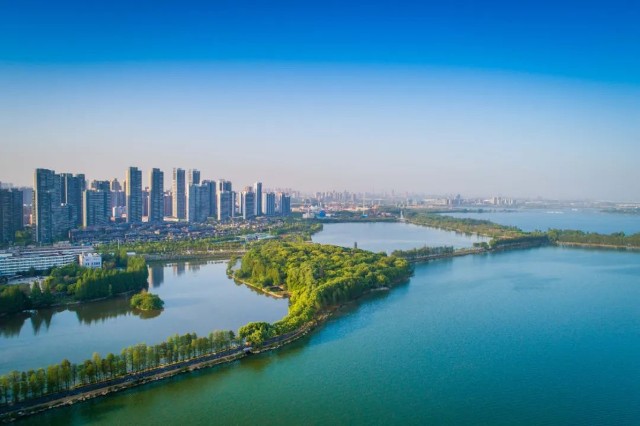 邻湖壹方洋房公馆杨春湖畔花园美寓武汉高铁旁地铁口loft