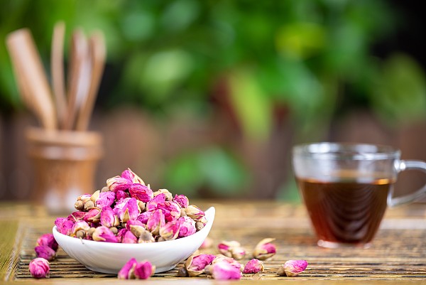 小罐茶联合创始人推出美容茶，医生：喝茶不如吃猪脚