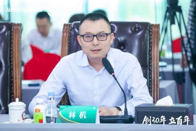 王均金：均瑶集团立百年的法宝