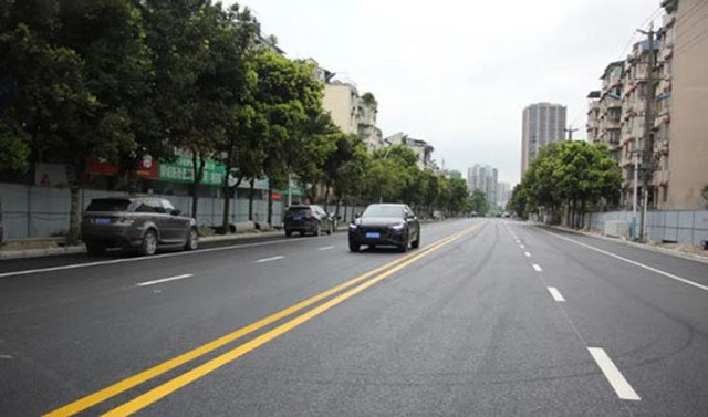 双向四车道敞跑裴城路文忠街至杭州路段通车