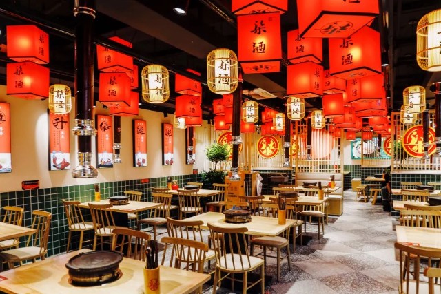 排队3小时等位270桌柒酒烤肉凭啥引领中式烤肉新风潮