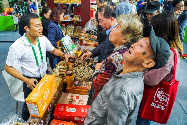拼多多推出“百亿农研”项目，但新故事依然不好讲
