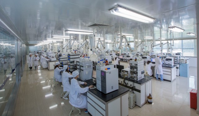 输液大王到药企纳税龙头从这家企业成长史看成都民企蓬勃发展