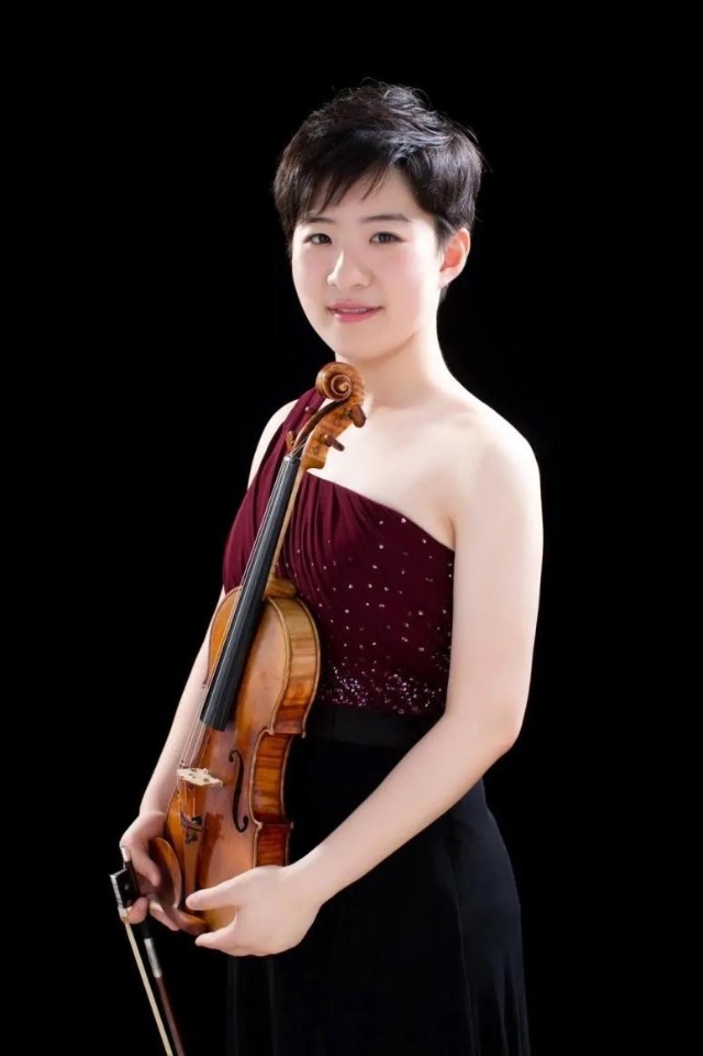 陈家怡小提琴图片