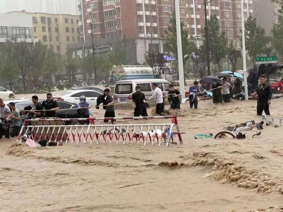 2021年郑州洪灾图片图片