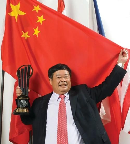 哪些富豪获得中国质量奖曹德旺何享健上榜董明珠获得提名奖