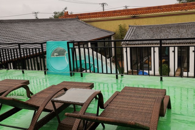 北京延庆永宁古城山田心居民宿门前河水清澈见底乡野浪漫幻想