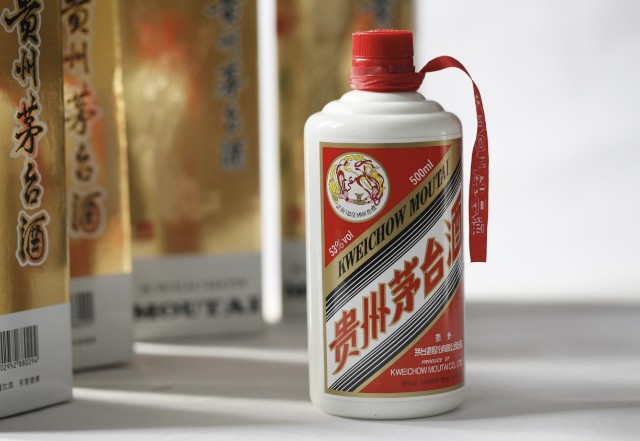 市盈率42倍，市值超2万亿，茅台企稳了？