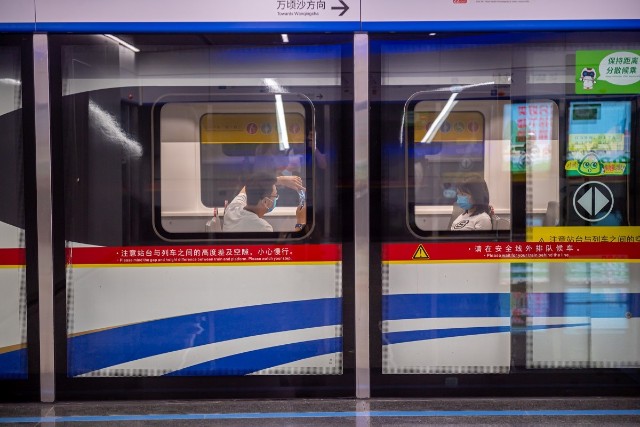 图集丨国内最快地铁来啦广州地铁十八号线首通段广州地铁十八号线首通