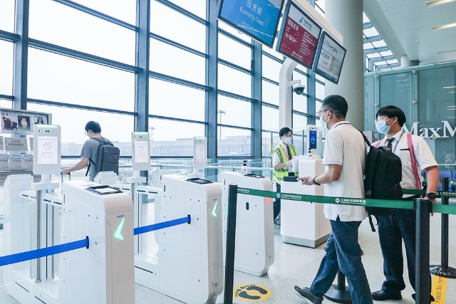 虹桥机场t2航站楼14处自助登机口全面启用 上海机场集团供图
