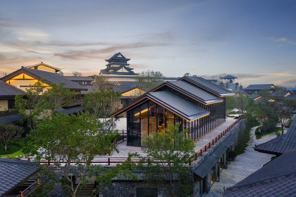 青岛藏马山阿朵花屿民宿集群里的花间堂外景