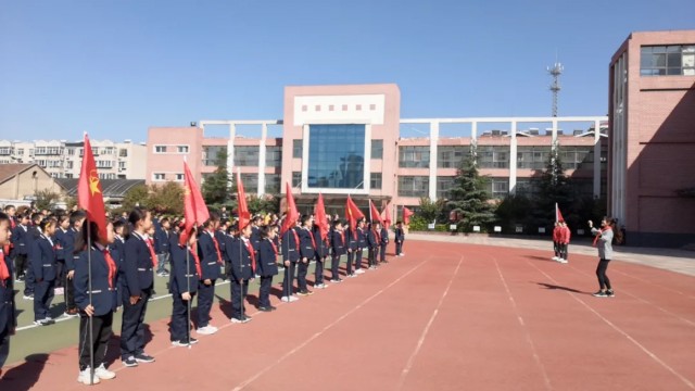 济南历下区科苑小学举行第十一次少先队代表大会暨新队员入队仪式