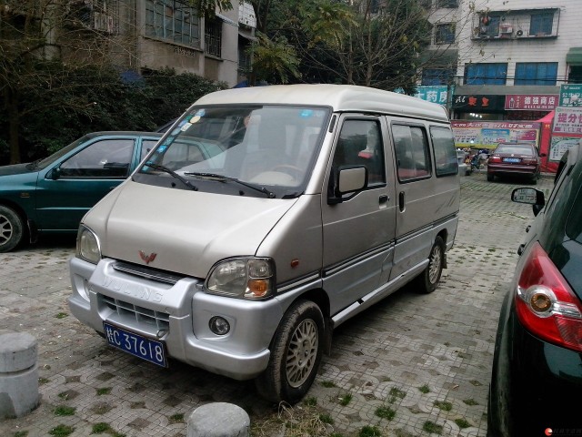 实际上要说到五菱宏光之前,微型车"神车"的鼻祖,就不得不提昌河北斗星