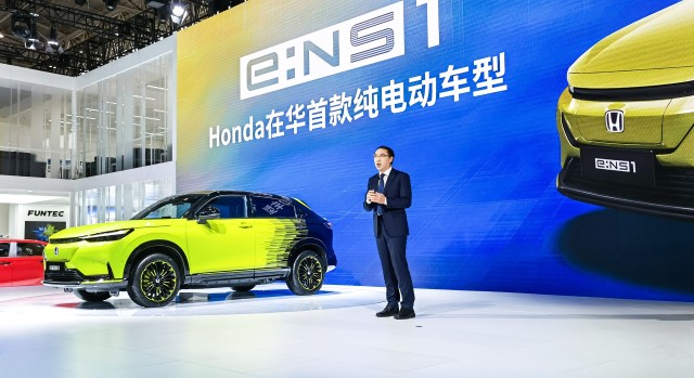 公司(以下简称"东风本田)携在华首款纯电车型e:ns1和全新纯电概念车e