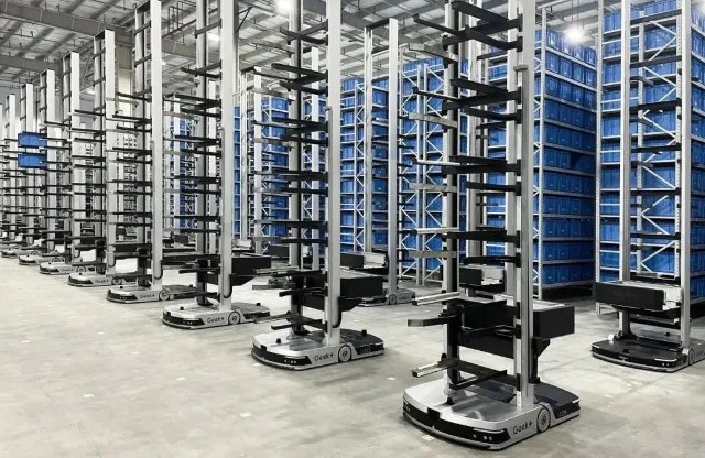 仓储自动化建设需求提供了定制化的解决方案,用最佳的方式优化了料箱