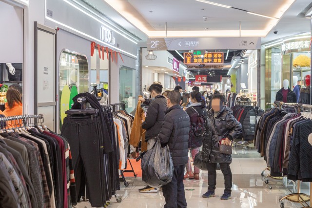 西南地区服装小店怎么做成都重庆服装批发市场对比