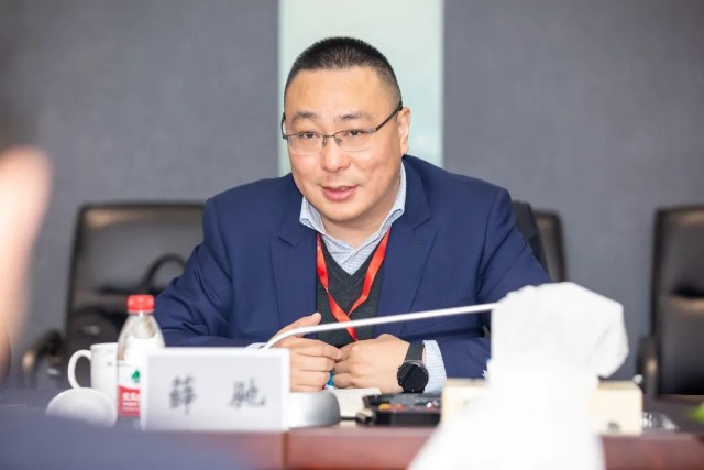 薛驰对三峡集团多年来对中天科技的支持和帮助表示感谢,并表示三峡