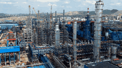 齐翔腾达环氧丙烷项目重点设备进入现场