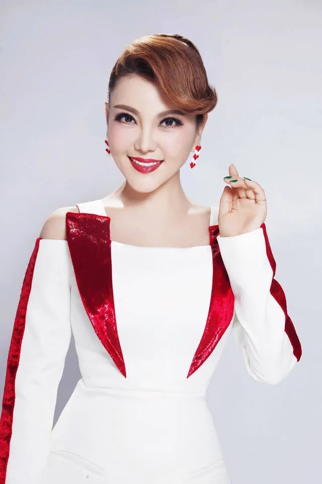 乌兰图雅将在"第十七届中国钢铁产业链市场峰会暨兰格钢铁网2021年会"