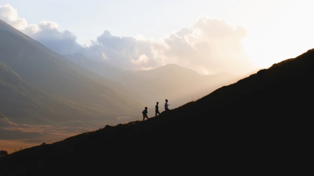 山高路远背景图图片