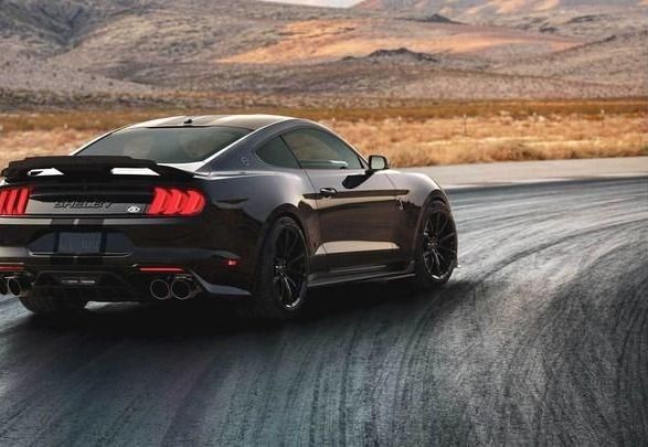 催生出初代目shelby cobra gt500kr,其kr代表着「king of the road」