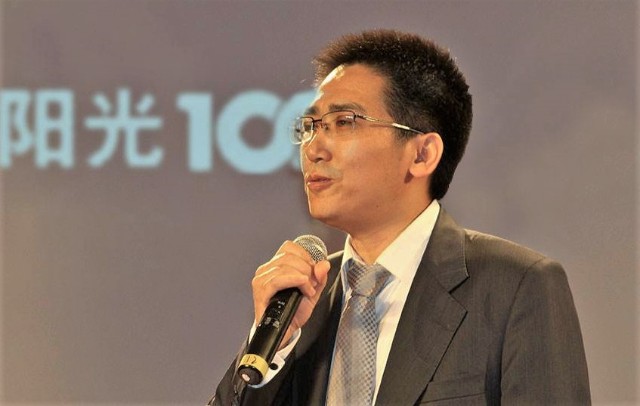 三条红线全部踩中悬崖边上的易小迪和他的阳光100