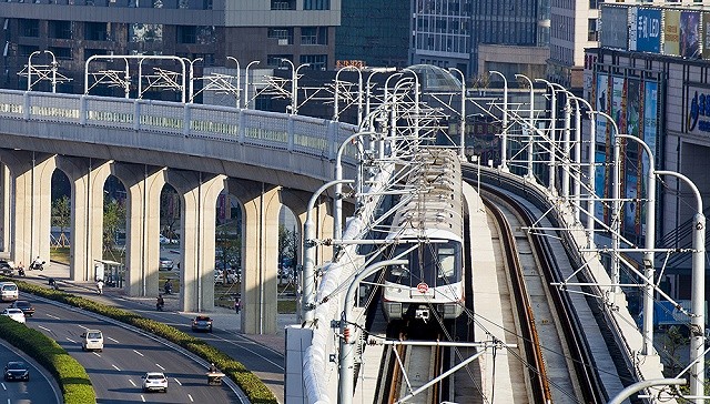 上海地鐵突破800公里里程穩居世界第一日均客流超千萬