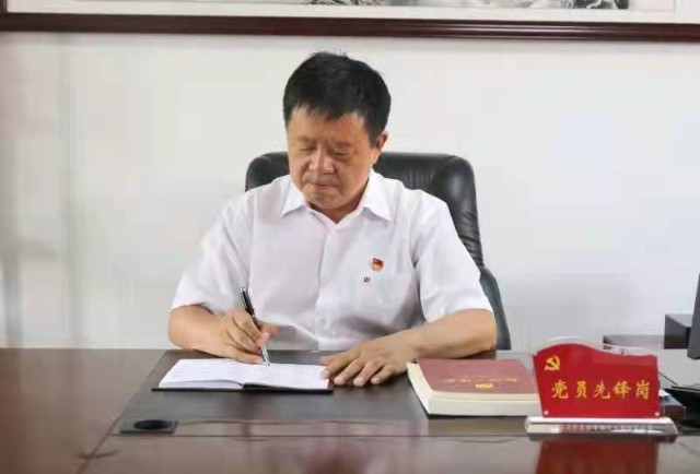 咬定青山不放松记卫华集团创始人韩宪保