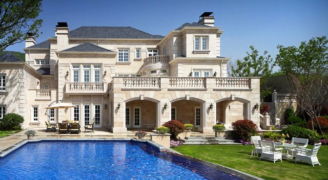 上海豪宅别墅12亿7折拍卖仅2人报名22轮竞标低于评估价1729万成交